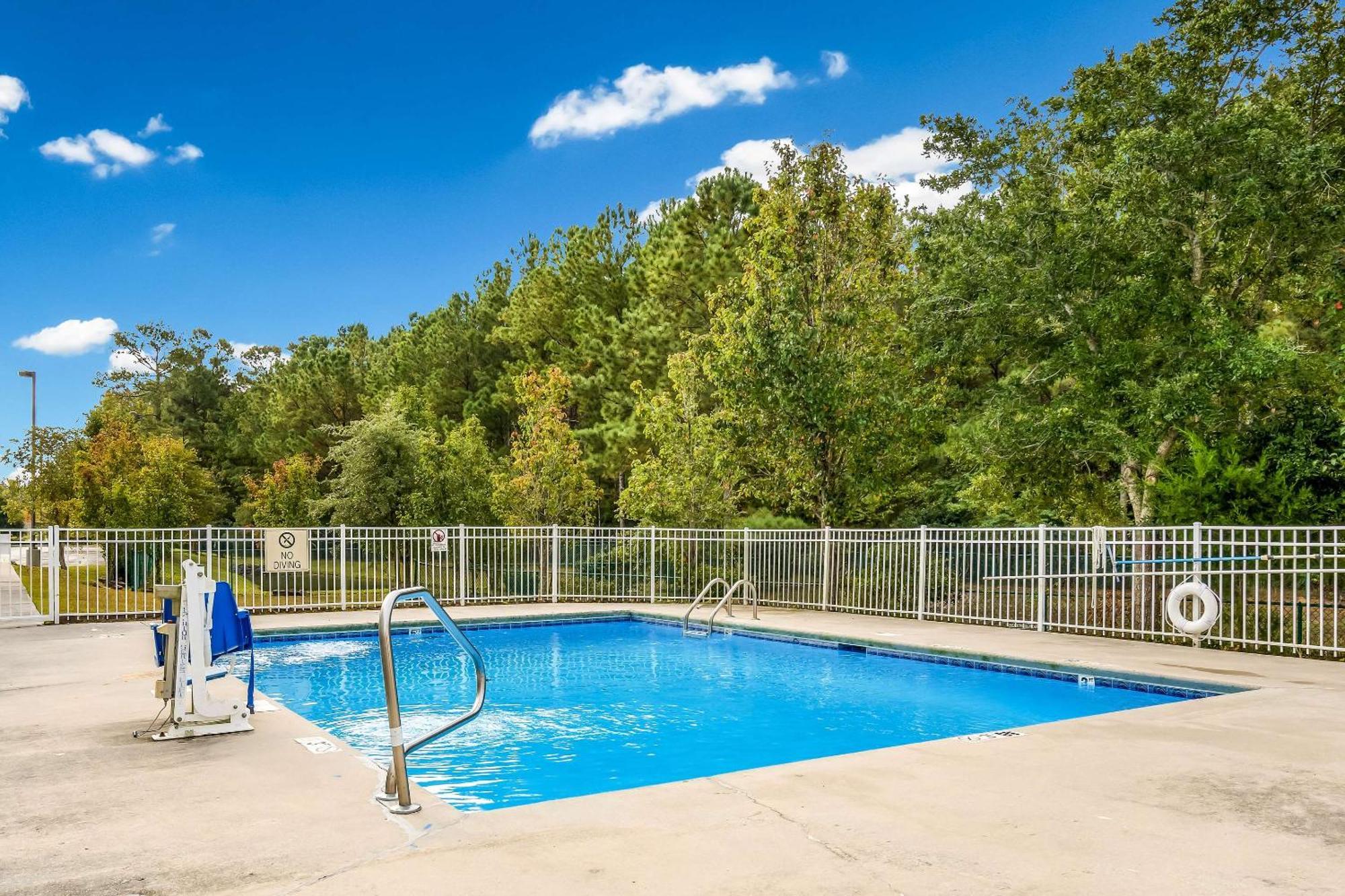 Sleep Inn & Suites Jacksonville Near Camp Lejeune Екстериор снимка